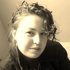 Meet your Posher, Cassandra